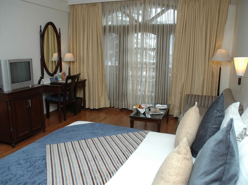 Golden Palms Hotel & Spa Sylverton 1