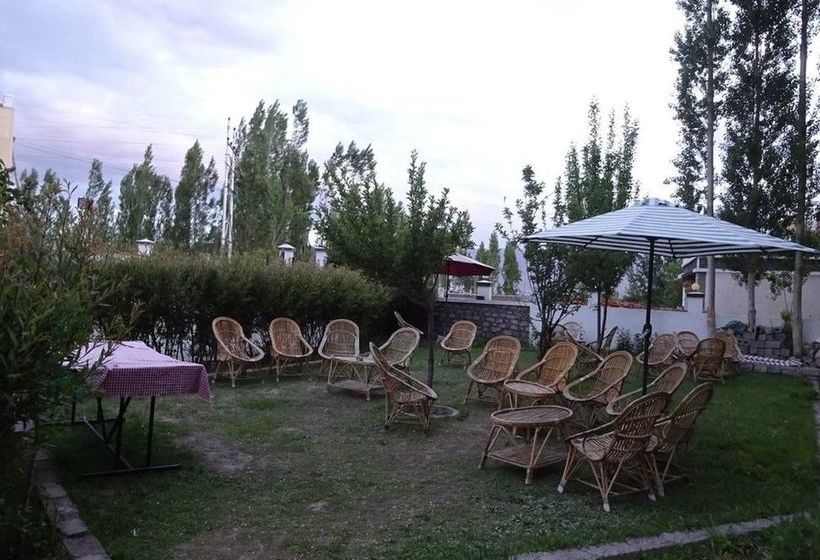 Hotel Gawaling International 13