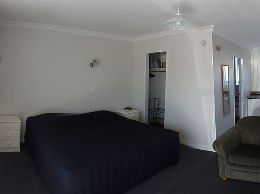 Kings Court Motel 12