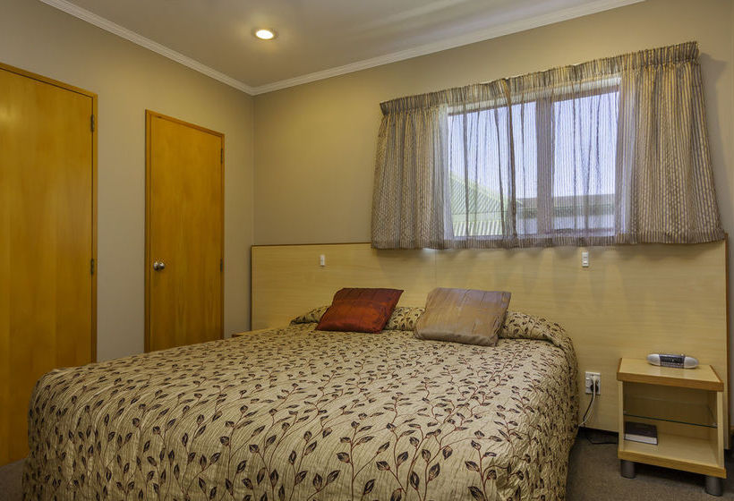 Motel Amross Court Motor Lodge 9