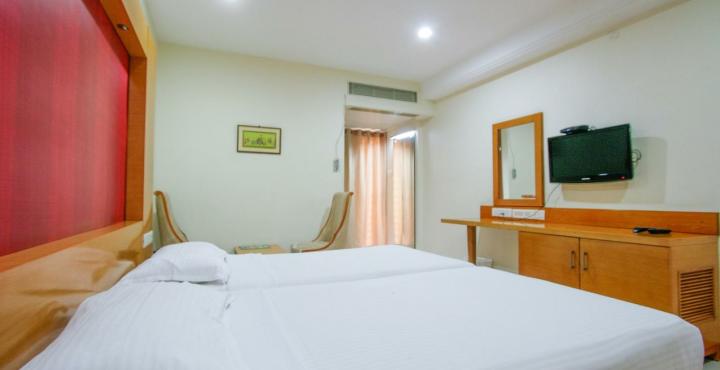 Hotel Mahalaya Residency 15