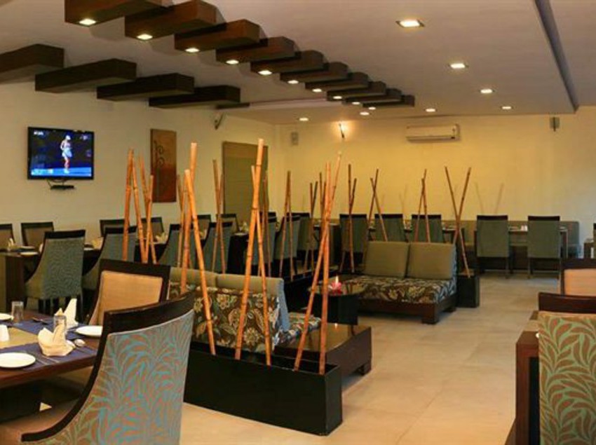 Hotel The Ambassador 4