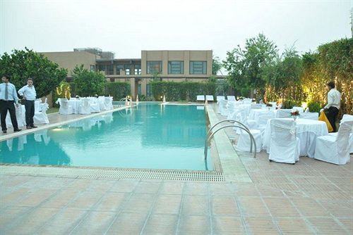 Resort Tarudhan Valley By Seasons Hotels 9