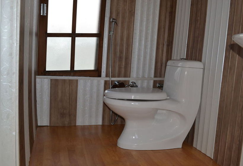 Hotel Peacock Houseboats 10