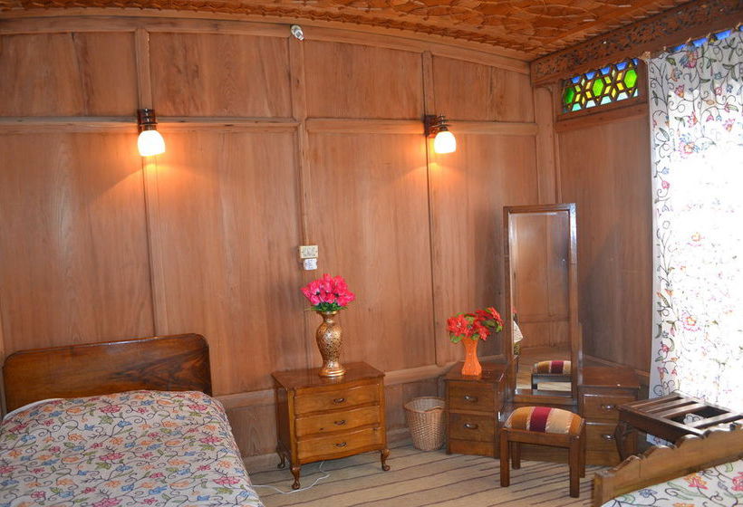 Hotel Peacock Houseboats 15