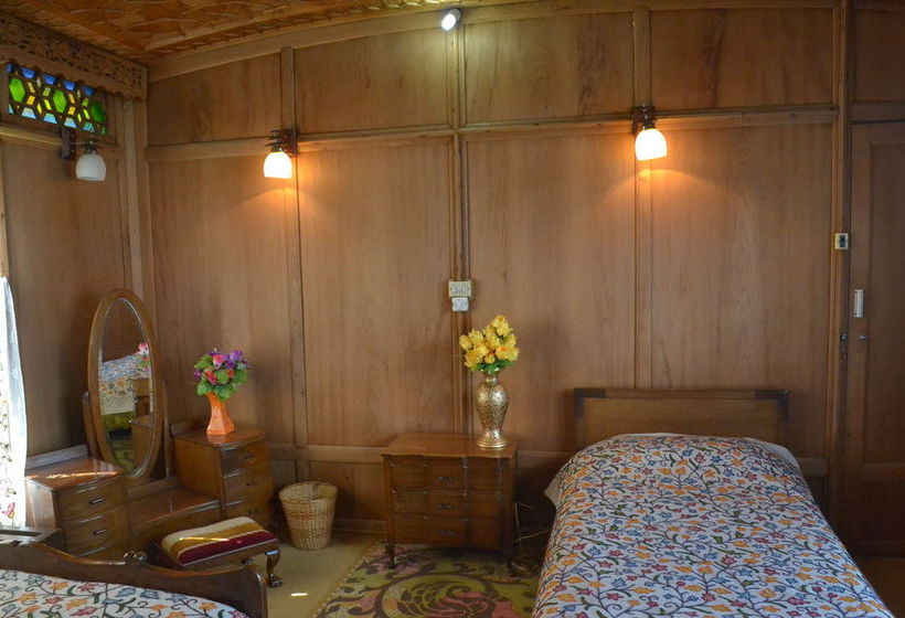 Hotel Peacock Houseboats 17