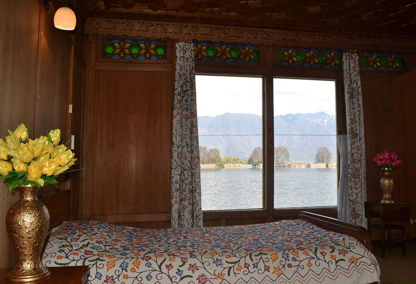 Hotel Peacock Houseboats 19