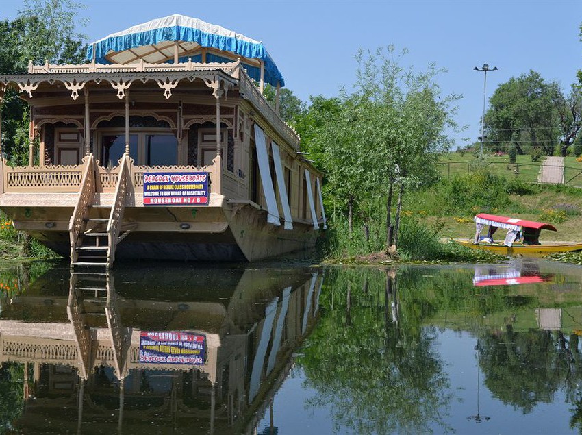 Hotel Peacock Houseboats 2