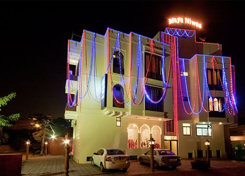 Hotel Maya Niwas 10
