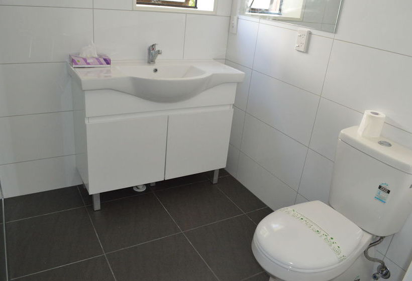 Southern Comfort Motel 5