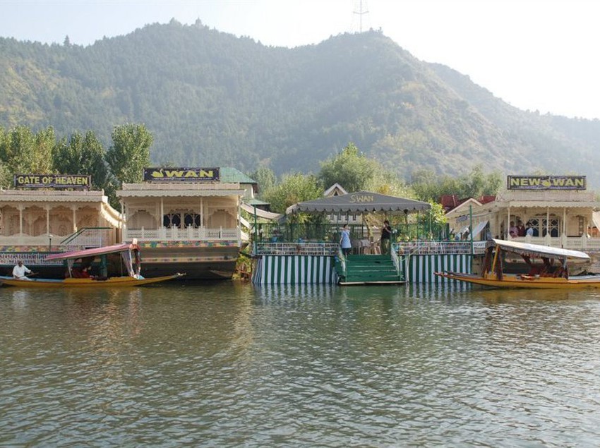 Hotel Swan Group Of Houseboats Srinagar