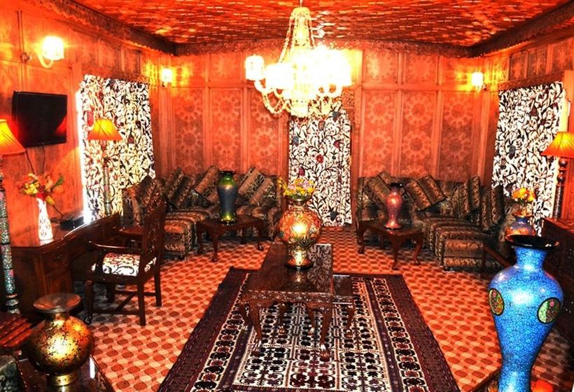 Hotel Swan Group Of Houseboats 5