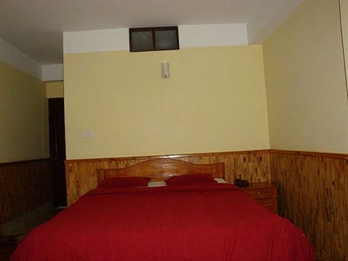 Hotel Royal Residency 12