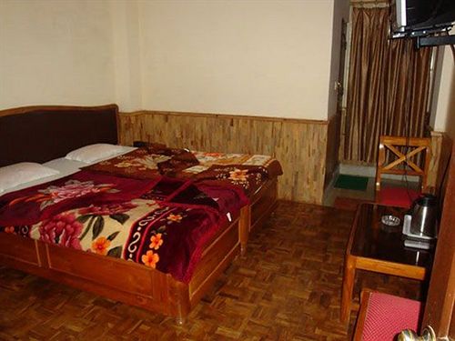 Hotel Royal Residency 3