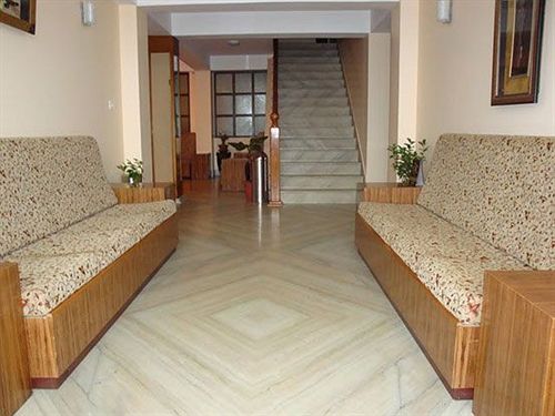 Hotel Royal Residency 6