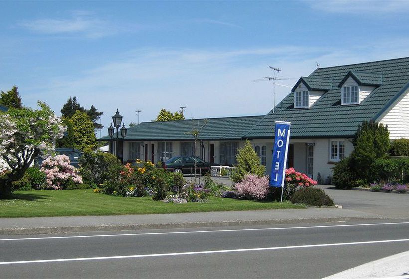 Colonial On Tay Motel 1