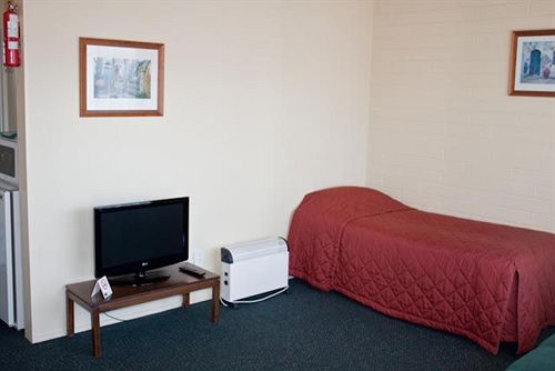 Colonial On Tay Motel 7