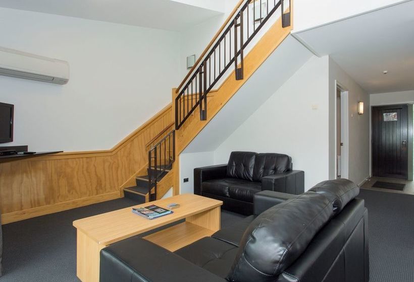 Clearbrook Motel And Serviced 11