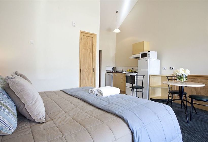 Clearbrook Motel And Serviced 2