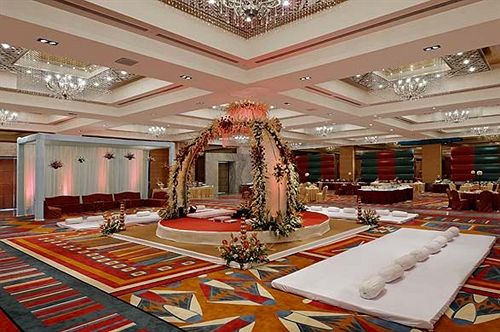 Hôtel The Grand Bhagwati Surat 5