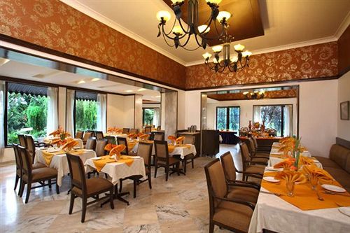 Hotel Shervani Hilltop 12