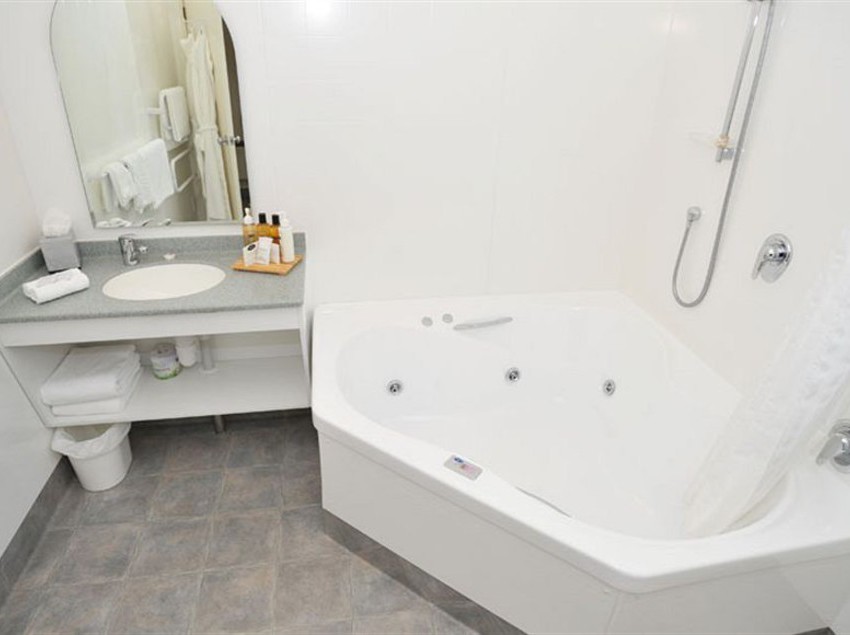 ASURE Jasmine Court Motel 19