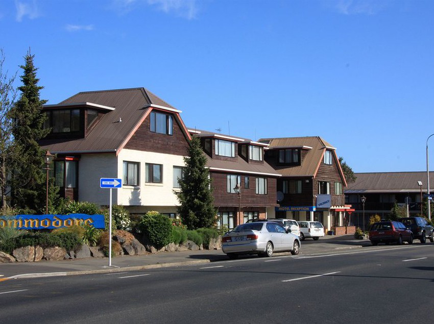 Commodore Motels