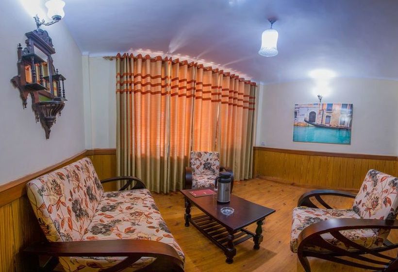 Hotel The Pavilion 12