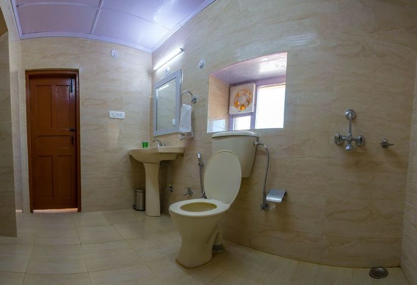 Hotel The Pavilion 13