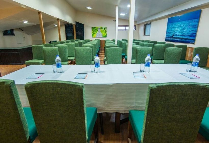 Hotel The Pavilion 15