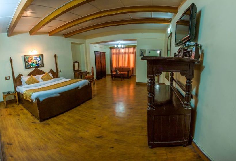 Hotel The Pavilion 6