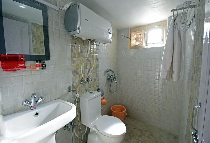 Hotel Classic The Mall Nainital 14