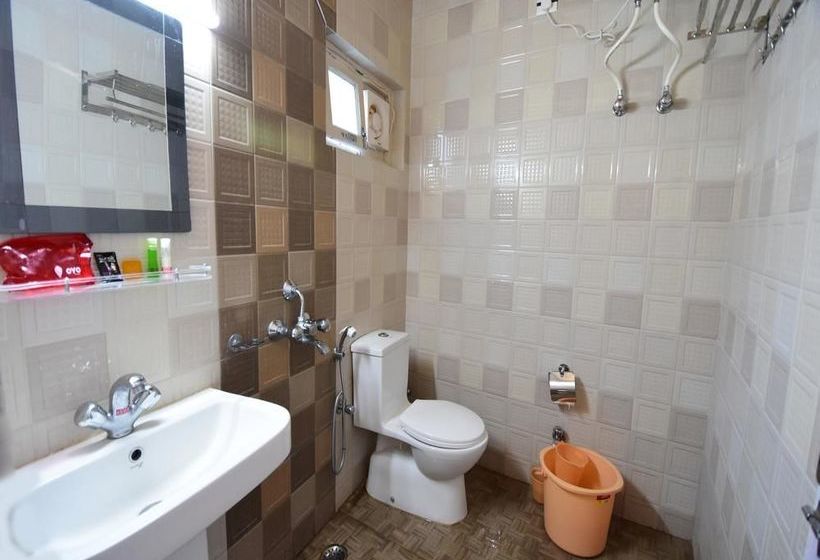 Hotel Classic The Mall Nainital 16