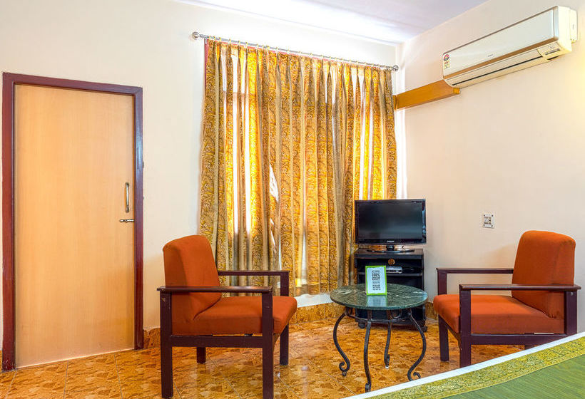 Hotel Saaket Residency 5