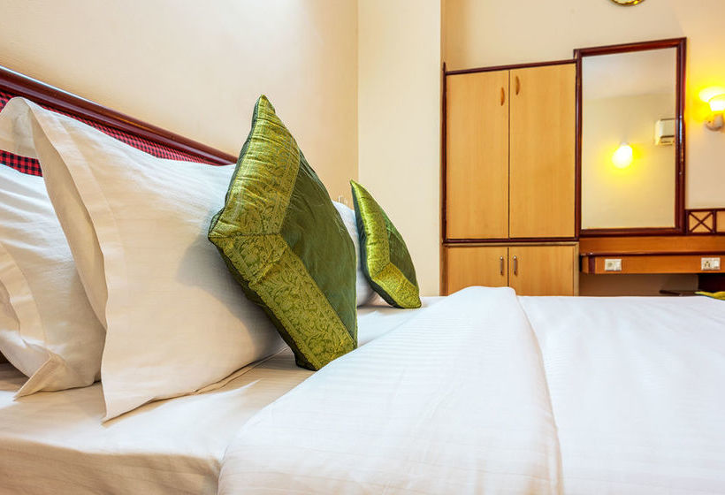 Hotel Saaket Residency 7