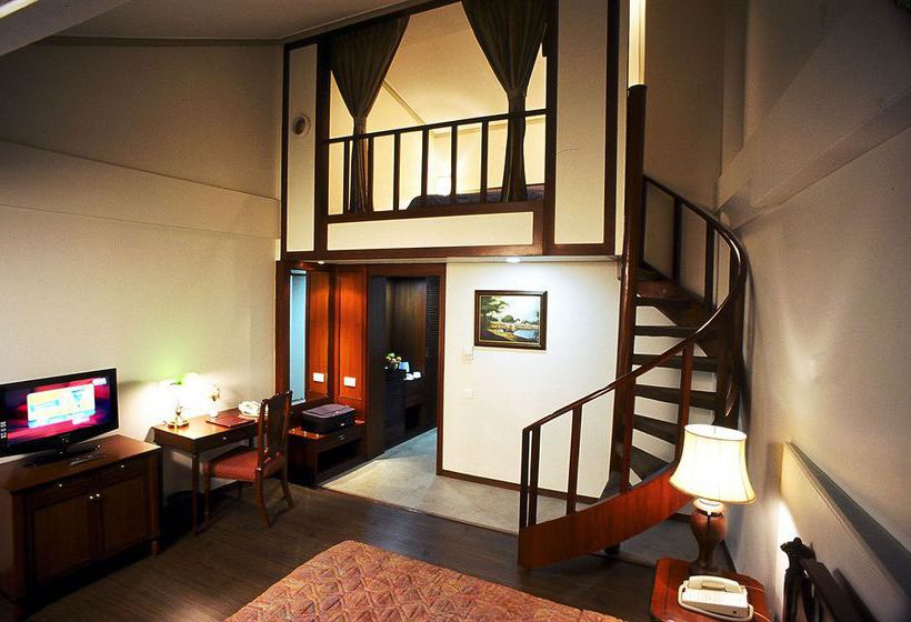 Hotel Manu Maharani 1