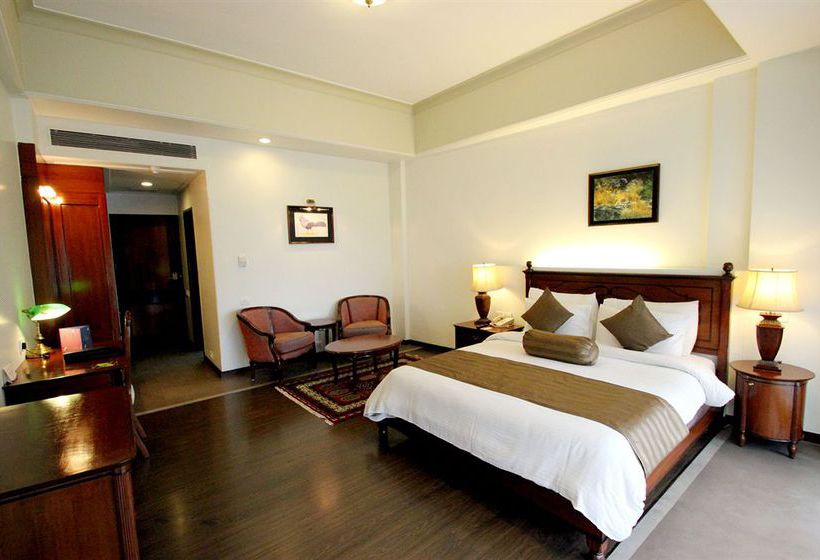 Hotel Manu Maharani 16