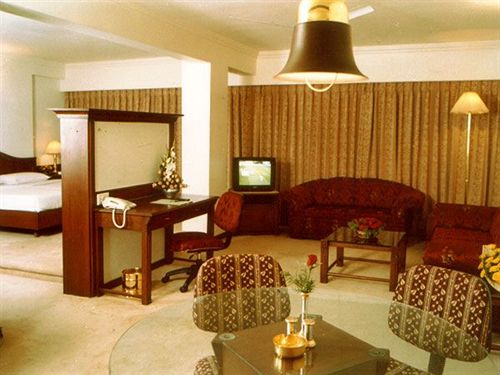 Hotel Crown Palace 16