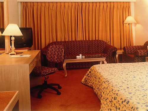 Hotel Crown Palace 9