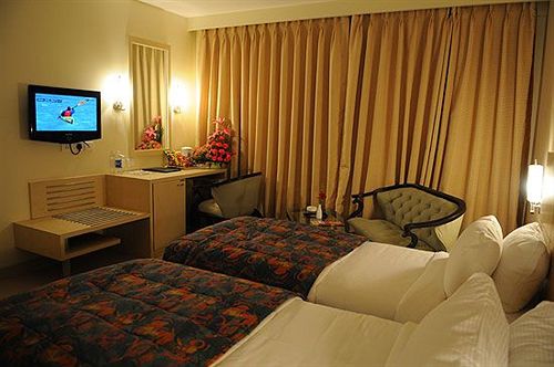 Hotel The Grand Solitaire 4