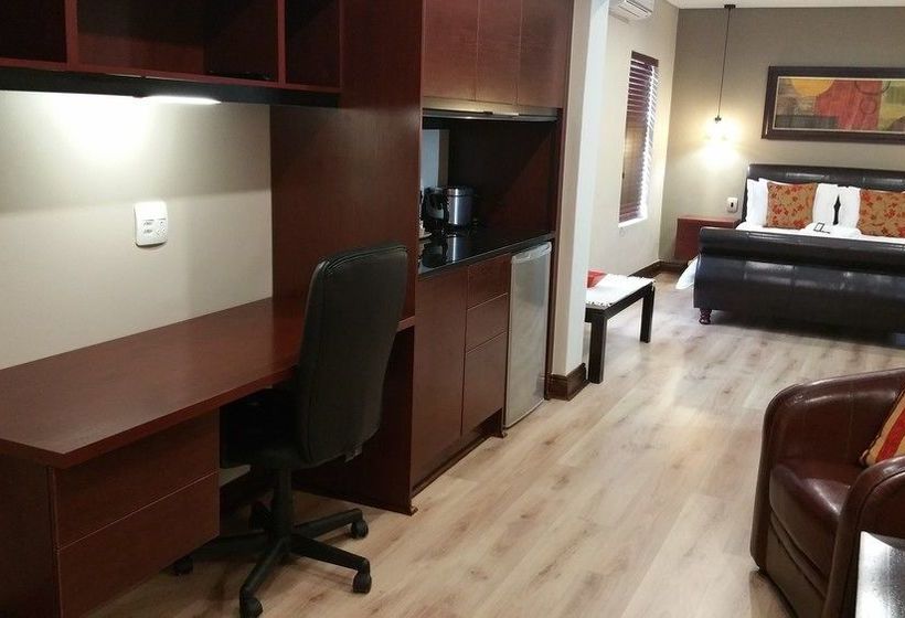 Pensione Belmont Guesthouse 12