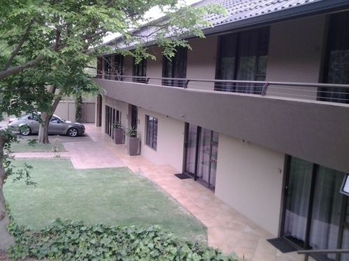 Pensione Belmont Guesthouse 17