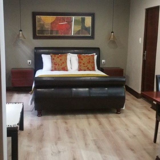 Pensione Belmont Guesthouse 8