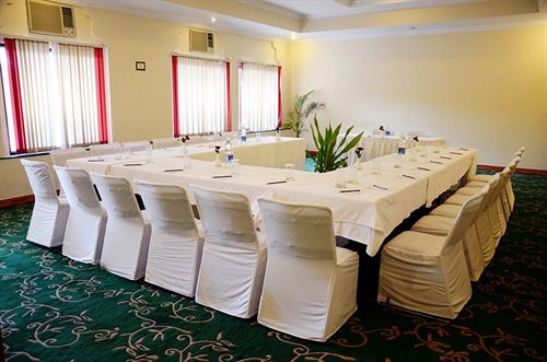 The Gold Palace & Resorts 13