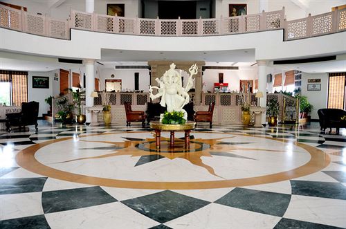 The Gold Palace & Resorts 9