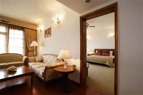 Hotel Jaypee Residency Manor 11