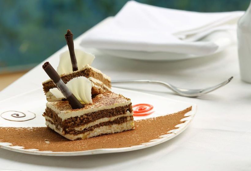 The Quilon Beach Hotel & Convention Center 15