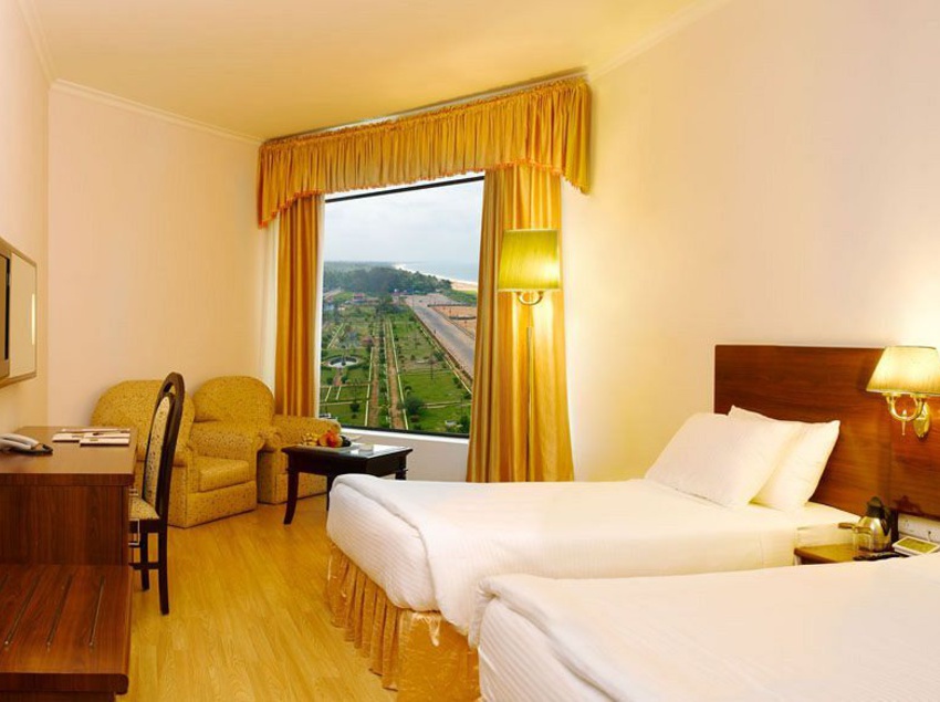 The Quilon Beach Hotel & Convention Center 2