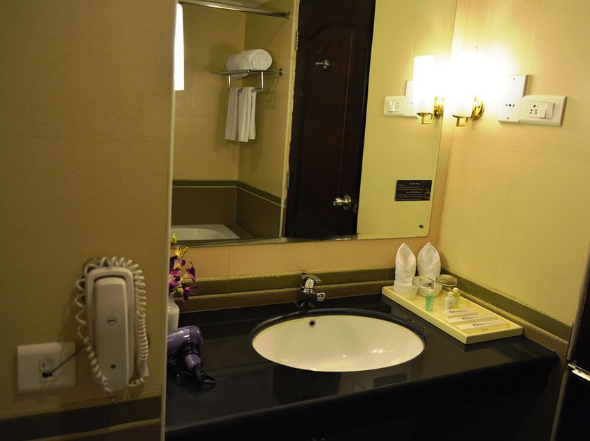 The Quilon Beach Hotel & Convention Center 3