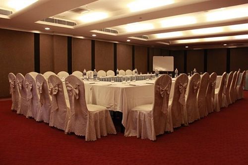 Hotel Katriya De Royal 16